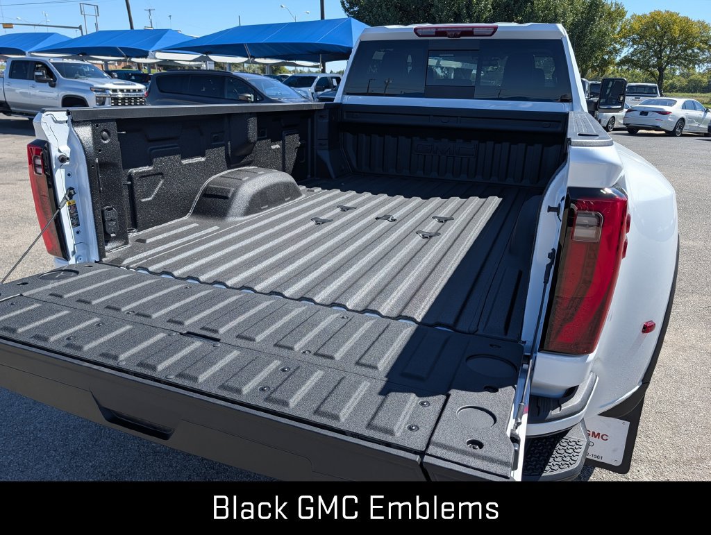 New 2026 GMC Sierra 3500 Denali Ultimate w/ LPO, Black Badging Package AWD/4WD image 29