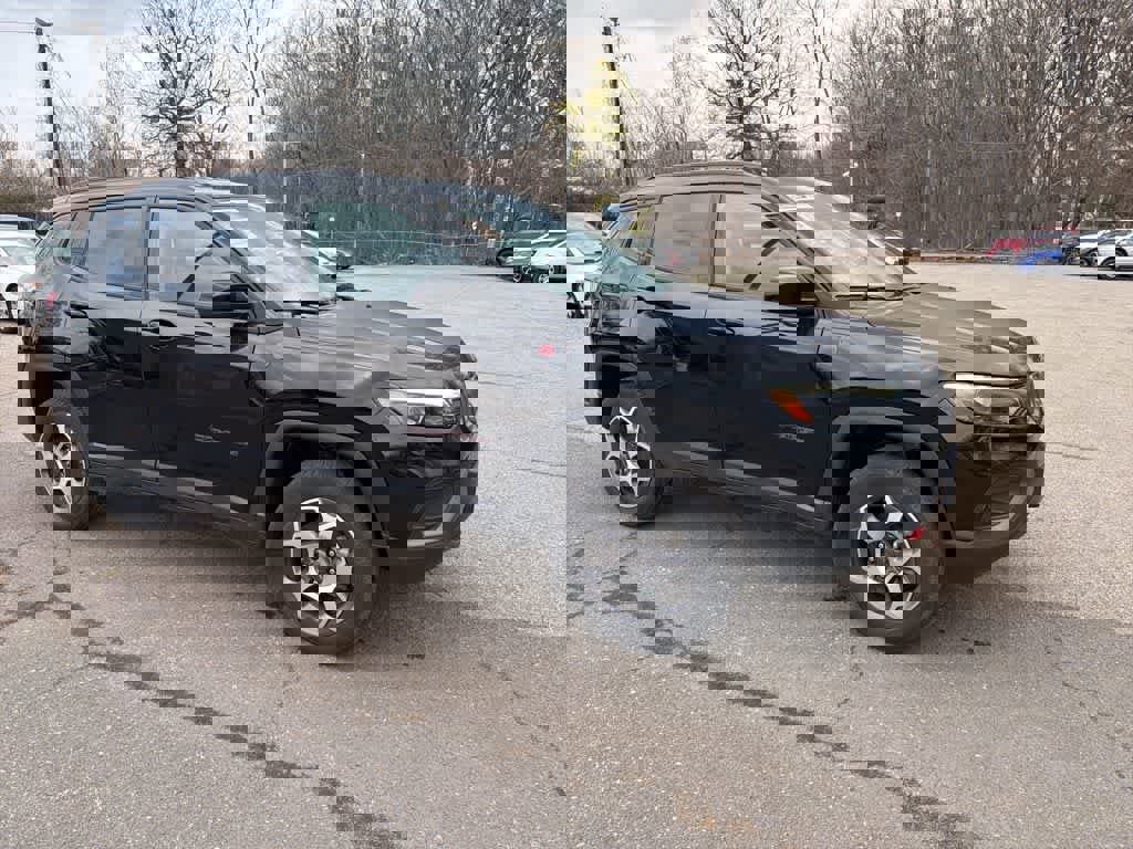 Used 2022 Jeep Compass Trailhawk w/ Trailhawk Elite Group image 22