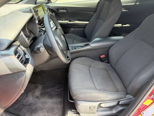 Used 2018 Toyota C-HR XLE FWD image 11