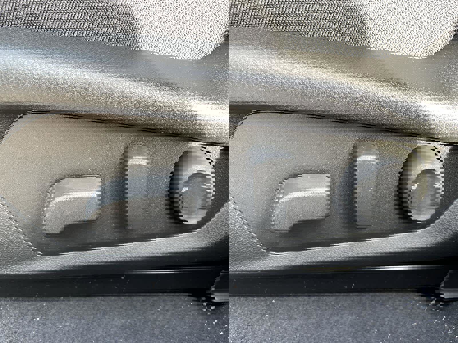 Used 2025 Subaru Crosstrek 2.0i Premium image 13