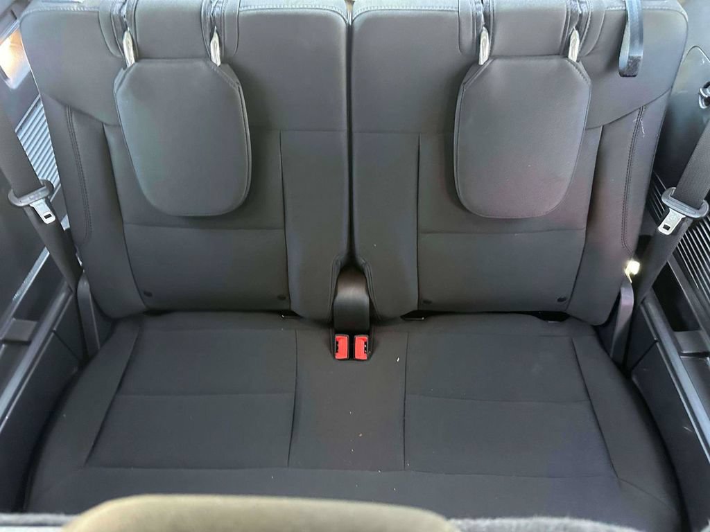 Used 2023 Ford Explorer XLT AWD/4WD image 11