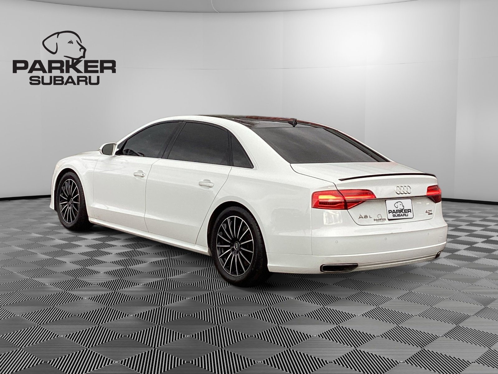 Used 2016 Audi A8 L 4.0T image 3