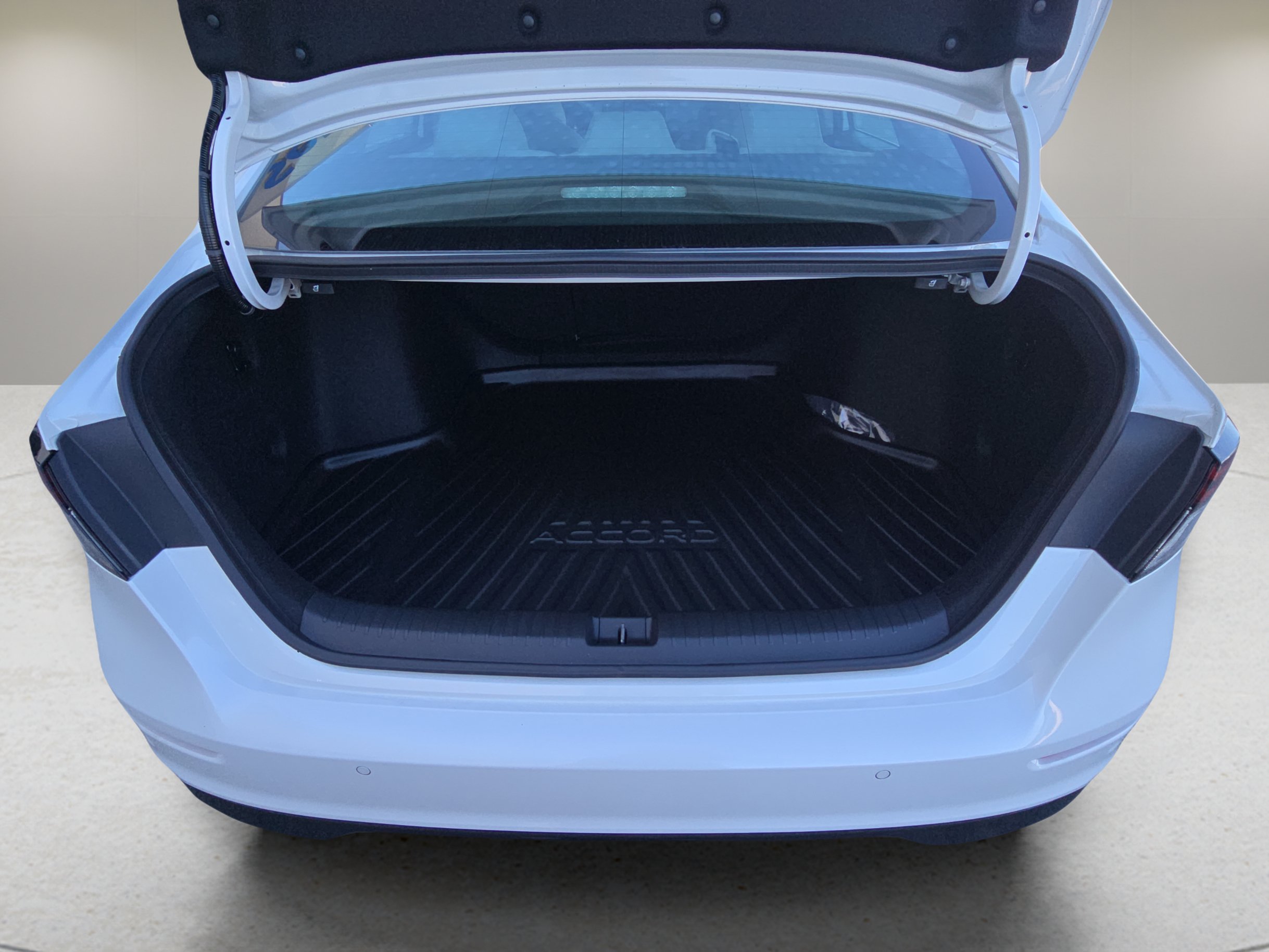Used 2025 Honda Accord EX-L image 16