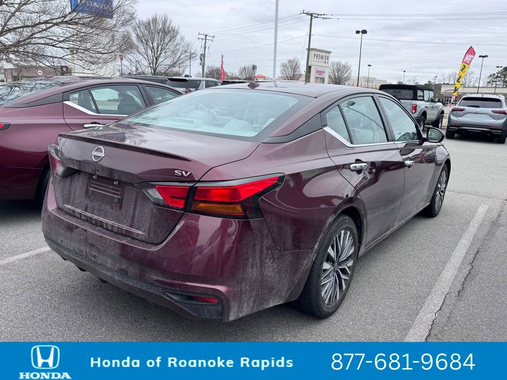 Used 2024 Nissan Altima 2.5 SV image 4