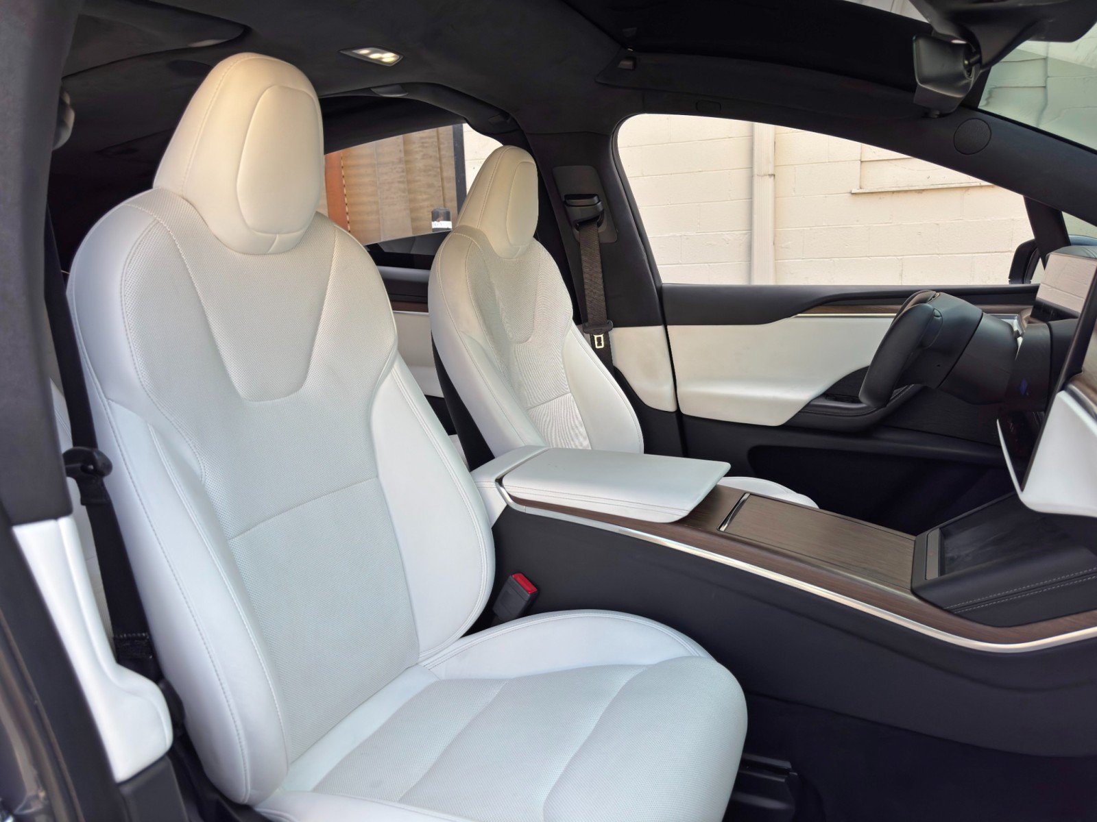 Used 2023 Tesla Model X AWD/4WD image 40