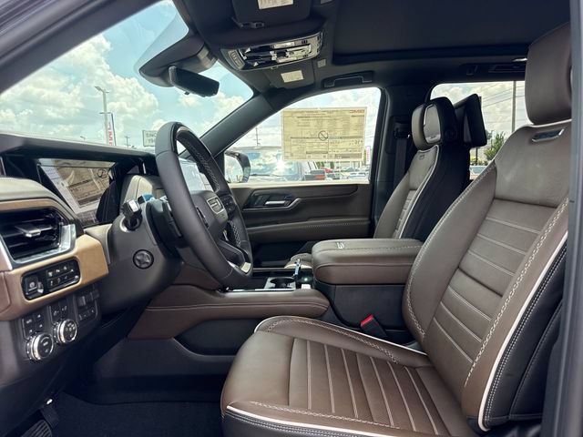 New 2026 GMC Yukon XL Denali Ultimate AWD/4WD image 14