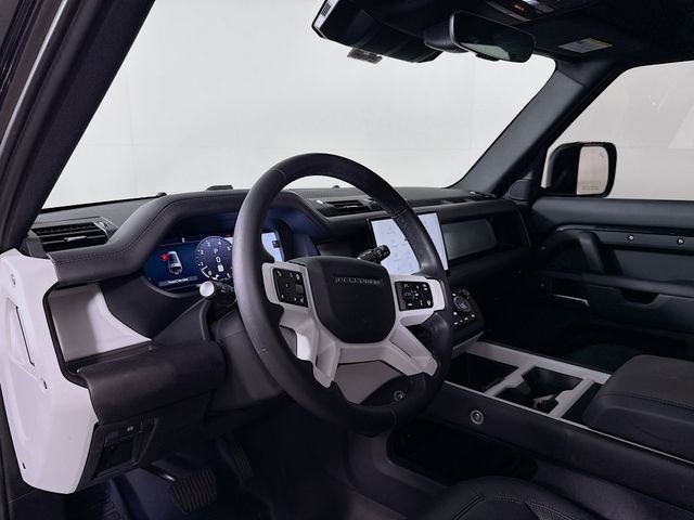 Certified 2025 Land Rover Defender 130 X-Dynamic SE AWD/4WD image 9