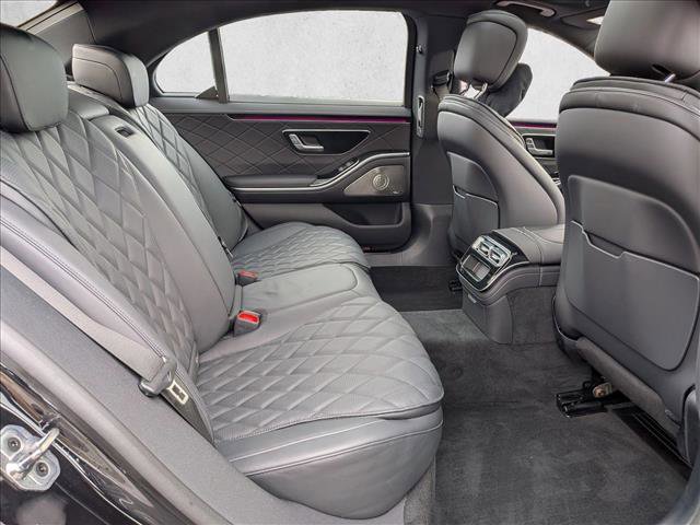 Used 2025 Mercedes-Benz S 580e 4MATIC Sedan image 23