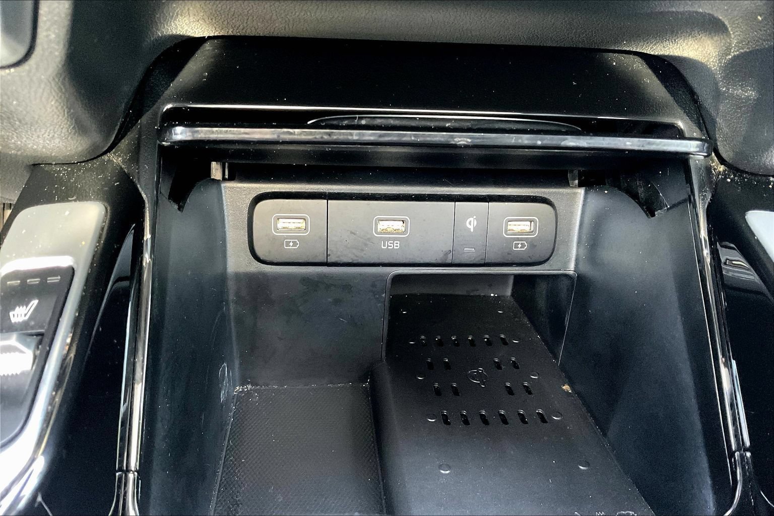 Used 2022 Kia Sorento SX AWD/4WD image 16