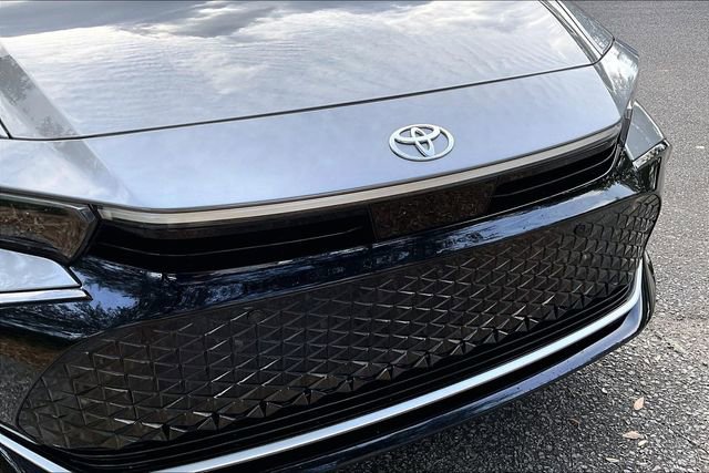 Used 2024 Toyota Crown w/ Advanced Technology Package image 30