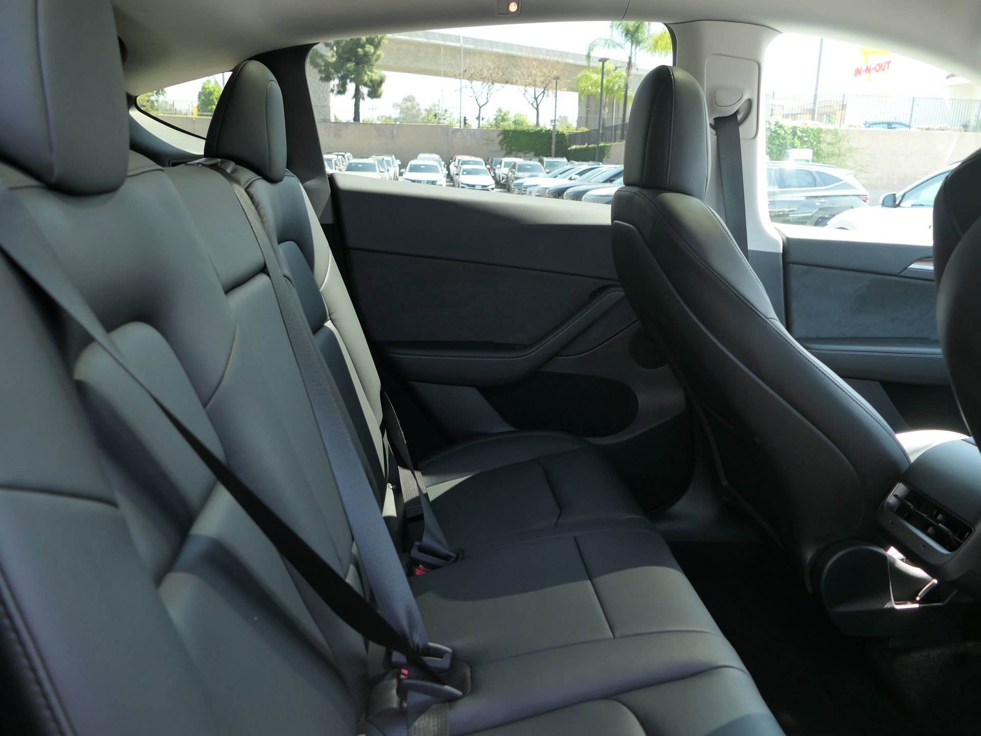 Used 2023 Tesla Model Y Long Range image 22