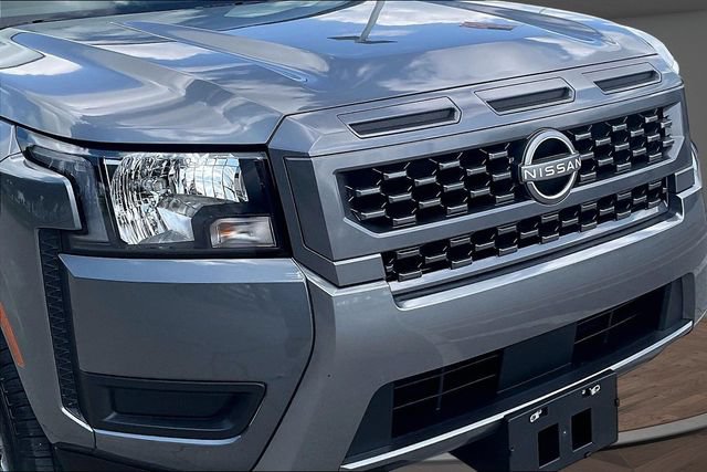 Used 2025 Nissan Frontier SV RWD image 26