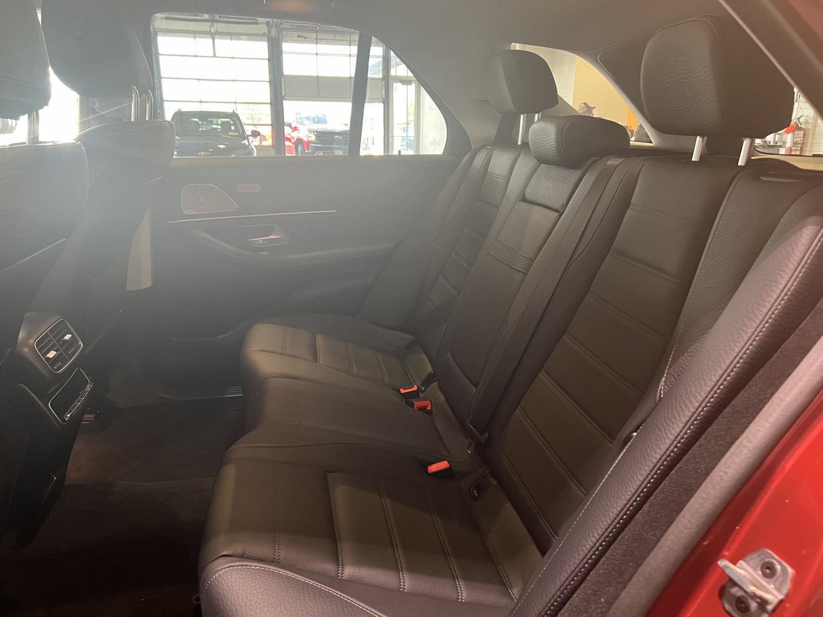 Used 2024 Mercedes-Benz GLE 350 4MATIC image 30