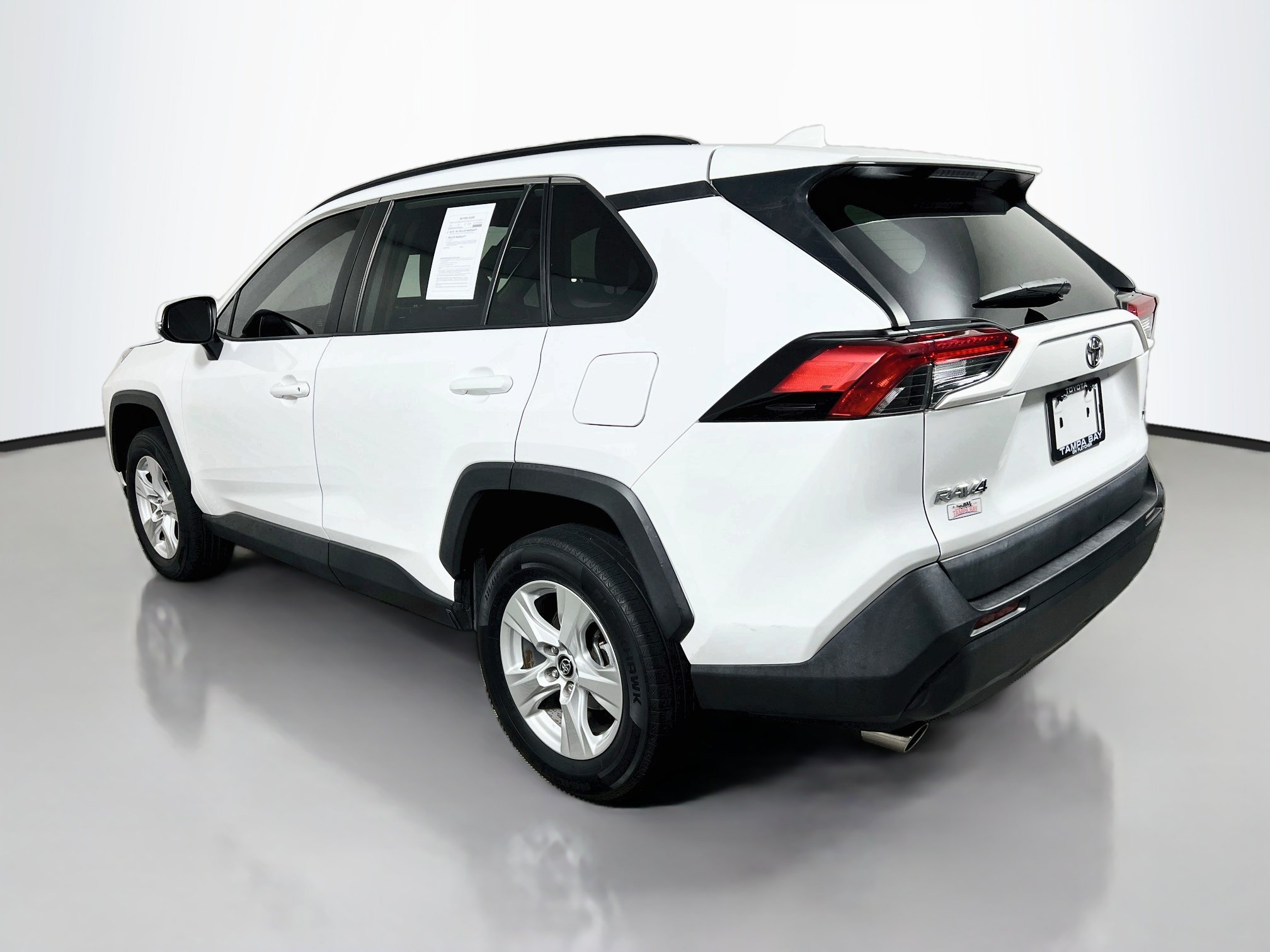 Used 2021 Toyota RAV4 XLE FWD image 8