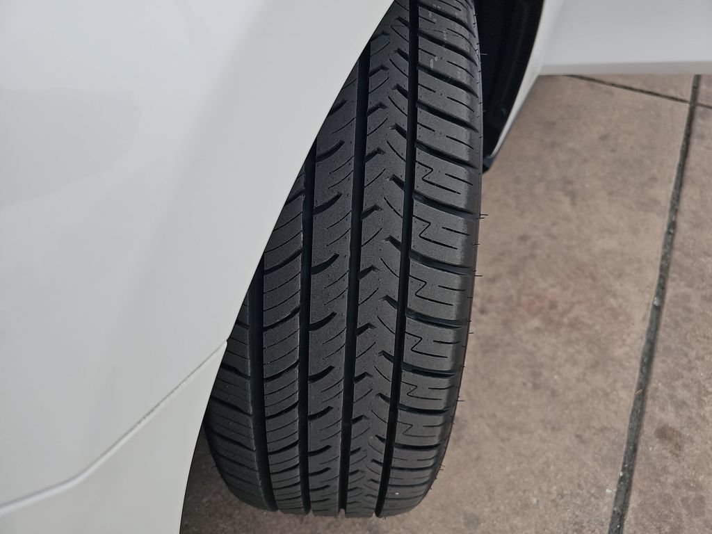Used 2018 MAZDA MAZDA3 Touring FWD image 34