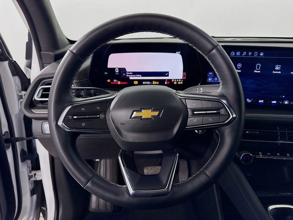 Used 2025 Chevrolet Traverse LT image 12