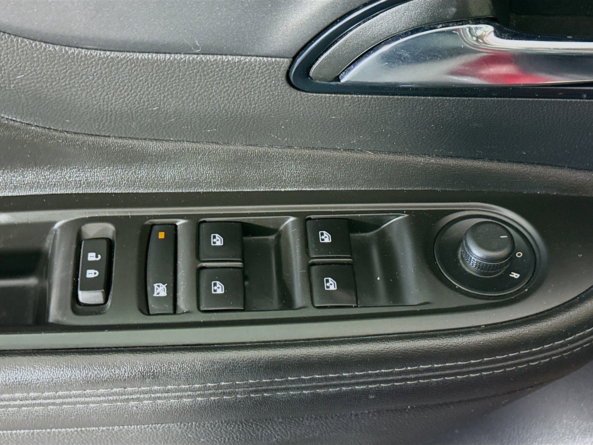 Used 2020 Buick Encore Sport Touring w/ Safety Package image 24