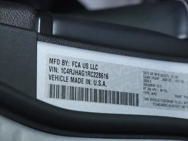 Certified 2024 Jeep Grand Cherokee Altitude AWD/4WD image 20