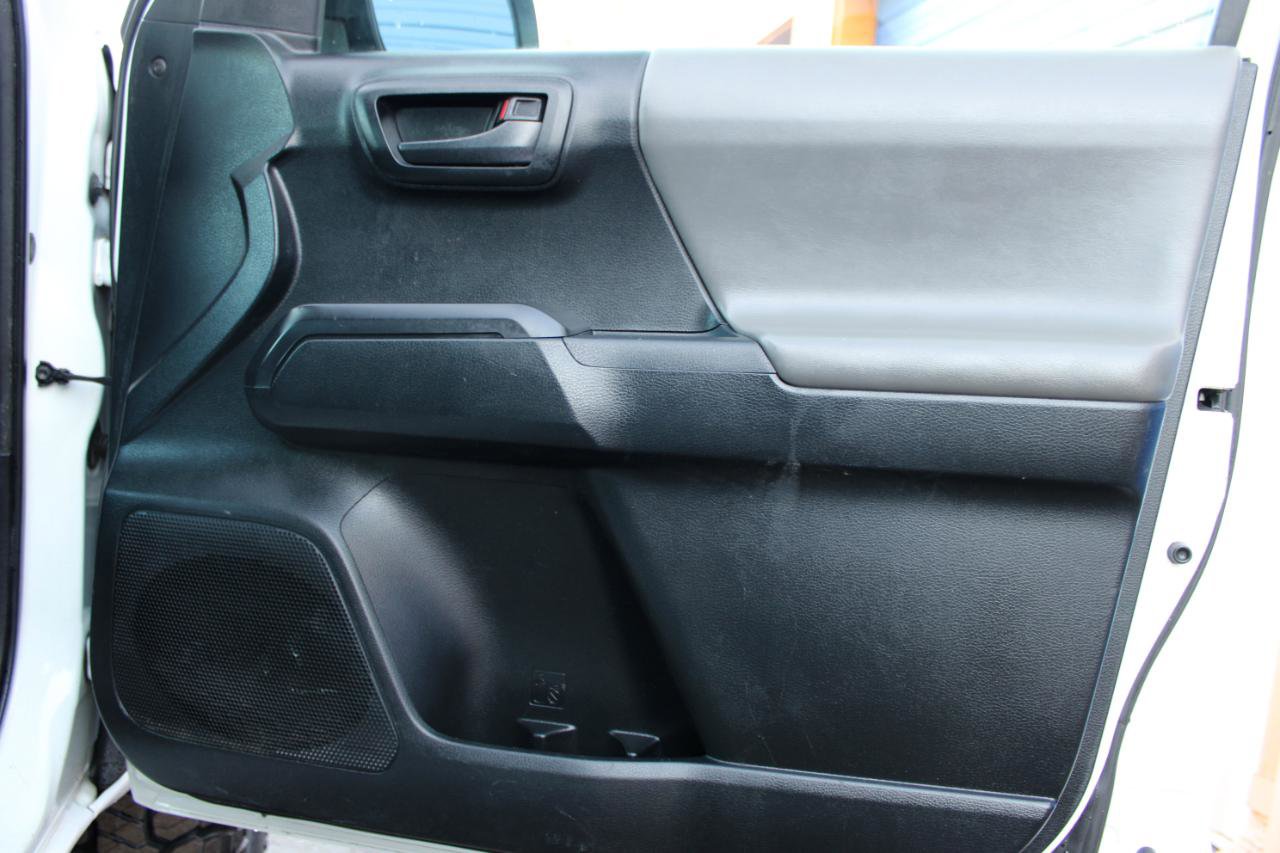 Used 2016 Toyota Tacoma SR image 40
