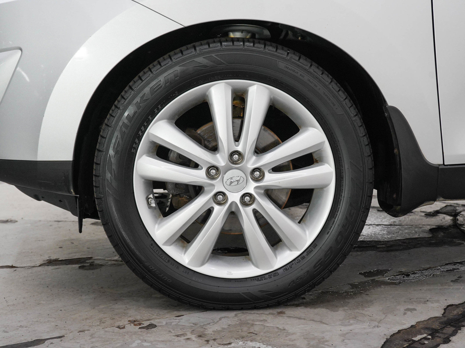 Used 2013 Hyundai Tucson Limited w/ Premium Pkg FWD image 29