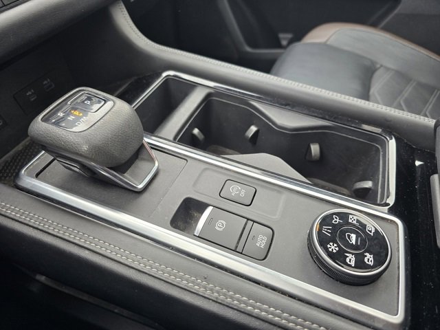 Used 2022 Nissan Pathfinder Platinum image 22