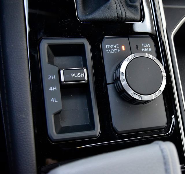 Used 2025 Toyota Tundra Limited image 27