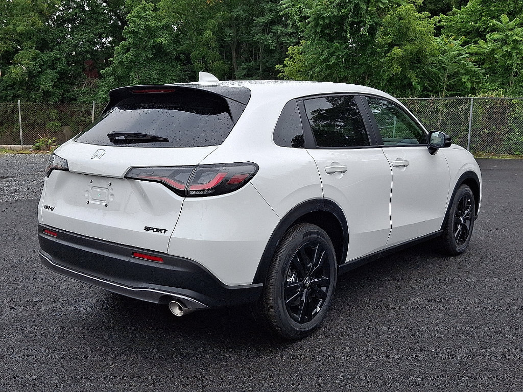 New 2027 Honda HR-V Sport image 4