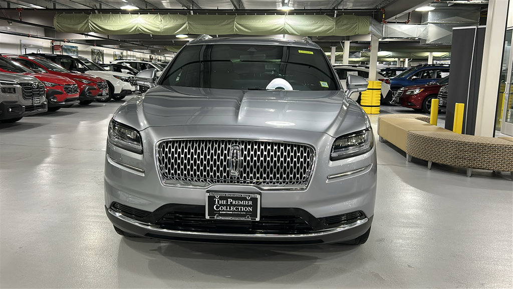 Used 2023 Lincoln Nautilus Reserve AWD/4WD image 2