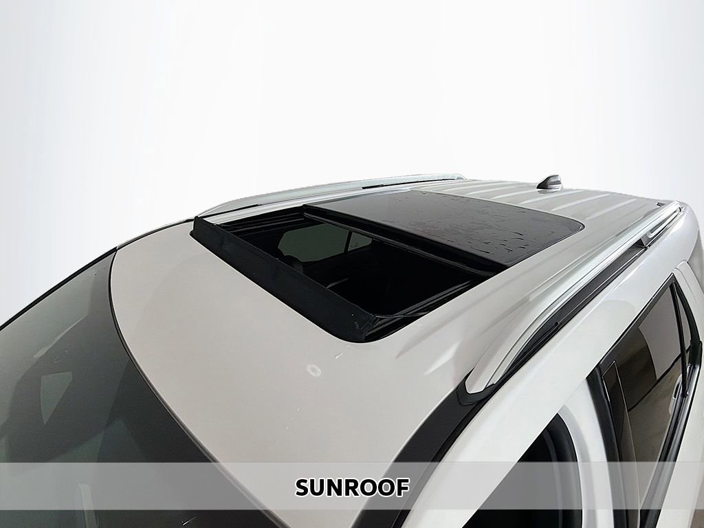 Used 2025 Ford Explorer Platinum image 4