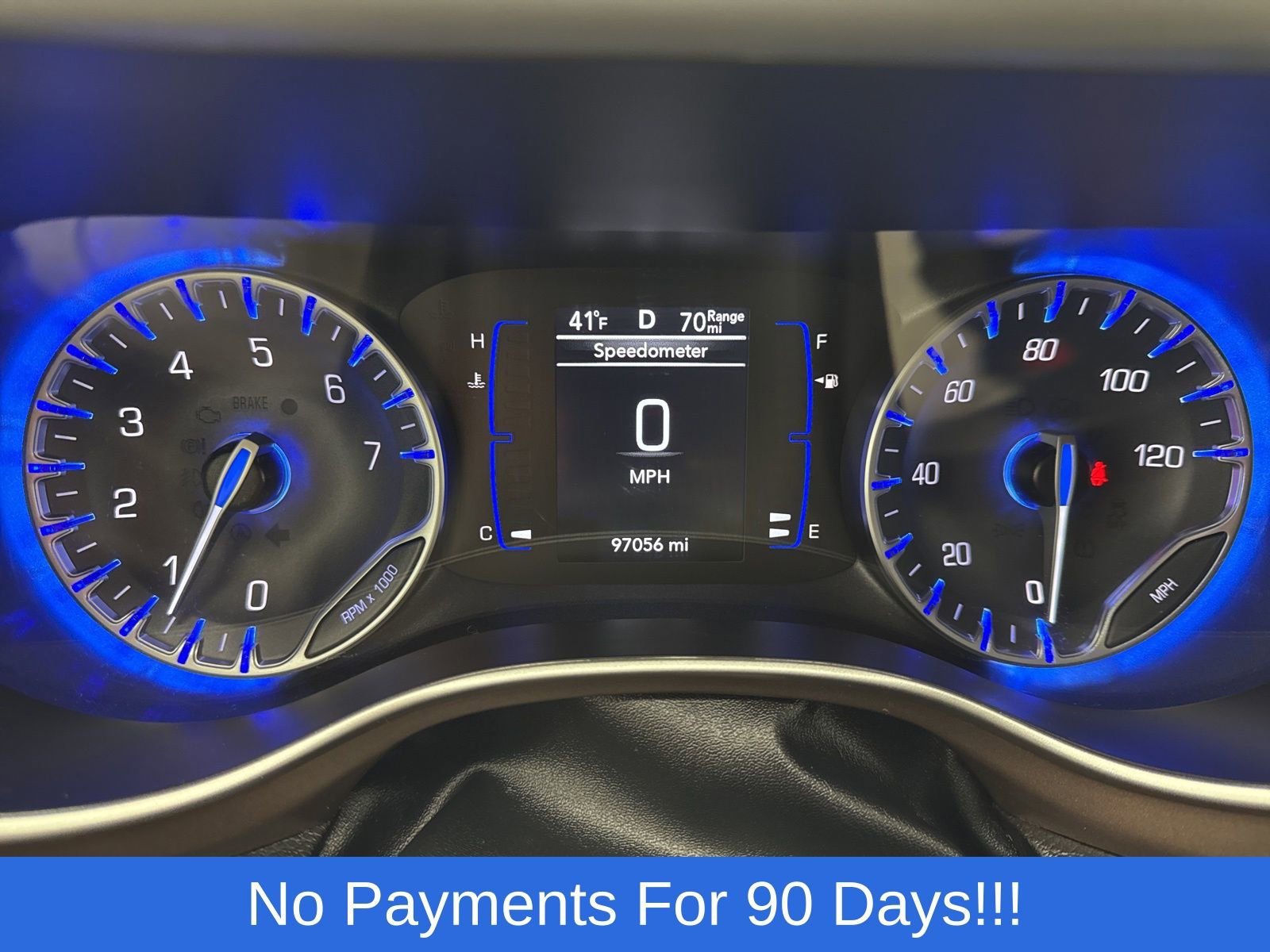 Used 2024 Chrysler Voyager LX image 7