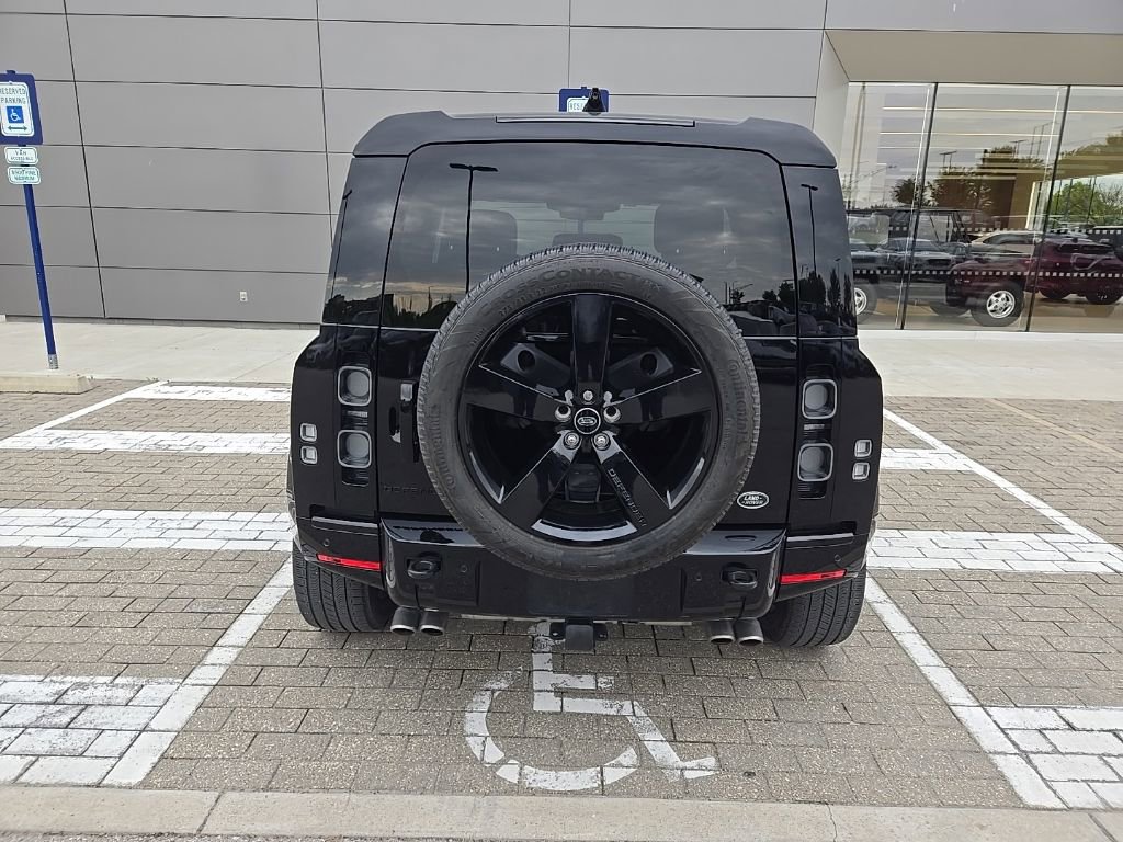 Used 2022 Land Rover Defender 90 V8 AWD/4WD image 6