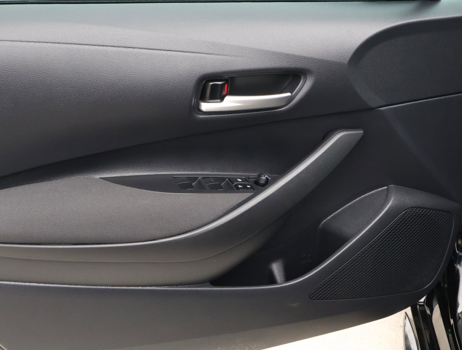 Used 2026 Toyota Corolla SE image 14