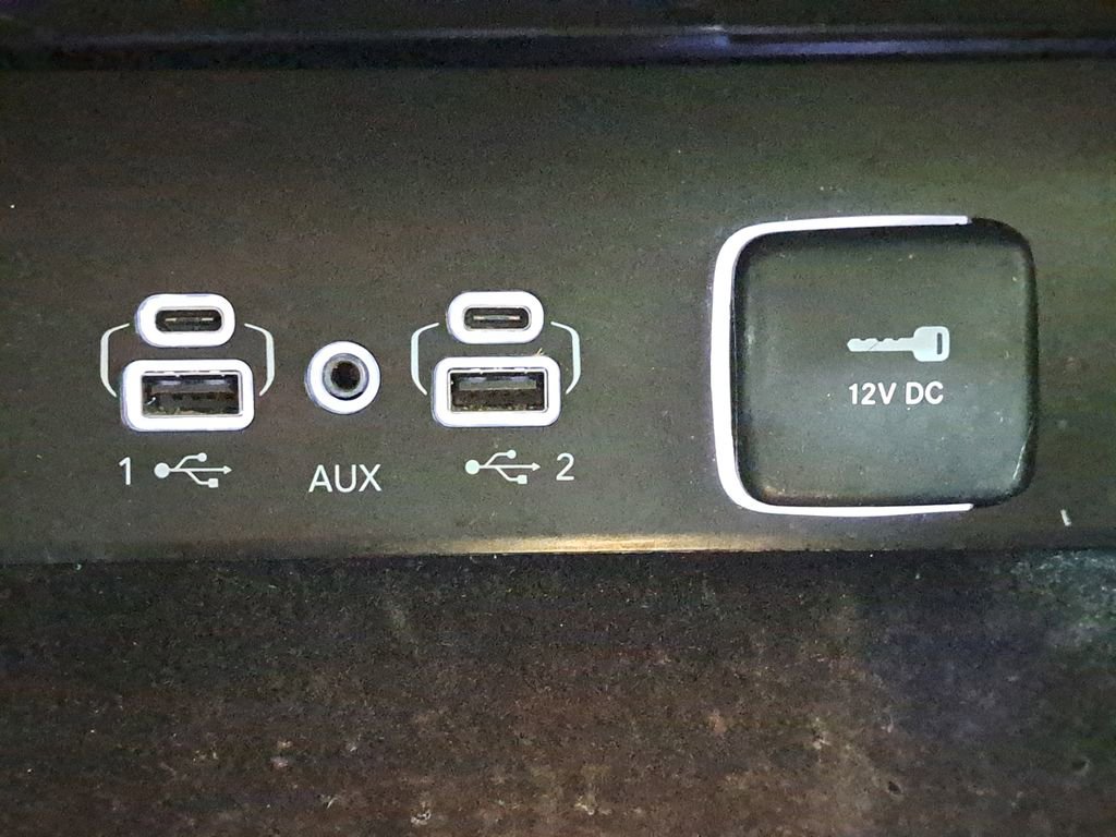 Used 2022 Jeep Grand Cherokee L Limited w/ Black Appearance Package image 21