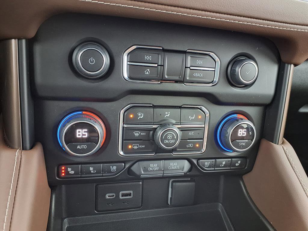 Used 2023 Chevrolet Tahoe High Country AWD/4WD image 9