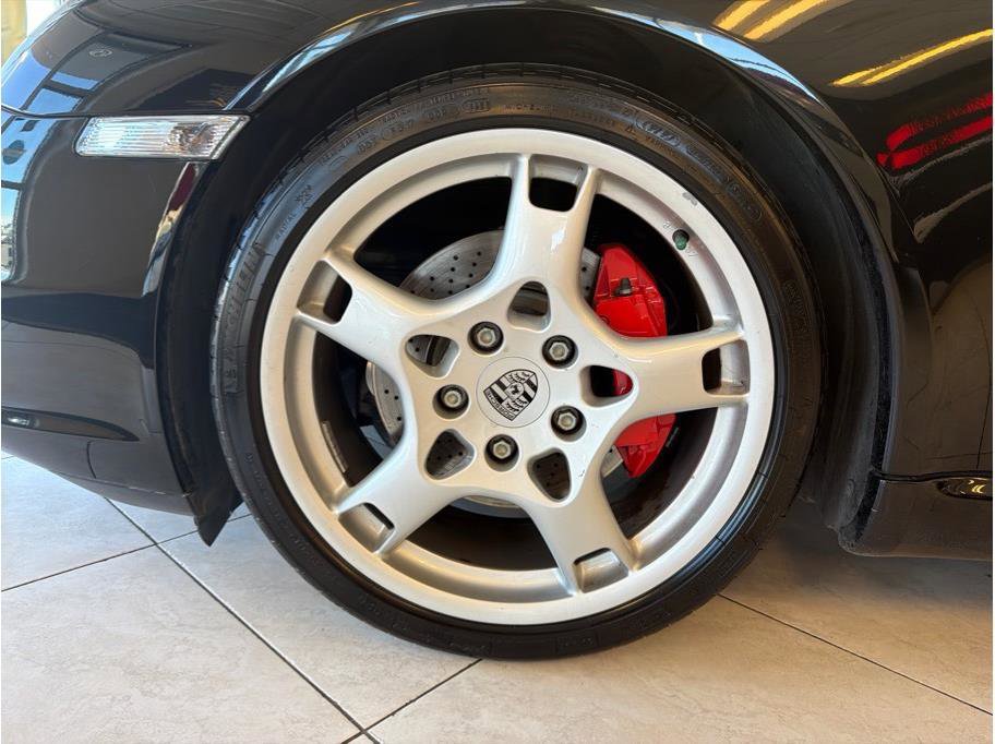 Used 2005 Porsche 911 Carrera S RWD image 9
