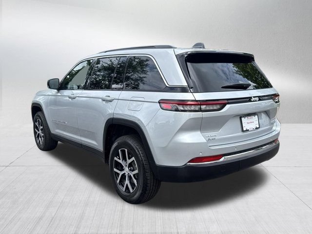 Used 2025 Jeep Grand Cherokee Limited AWD/4WD image 8