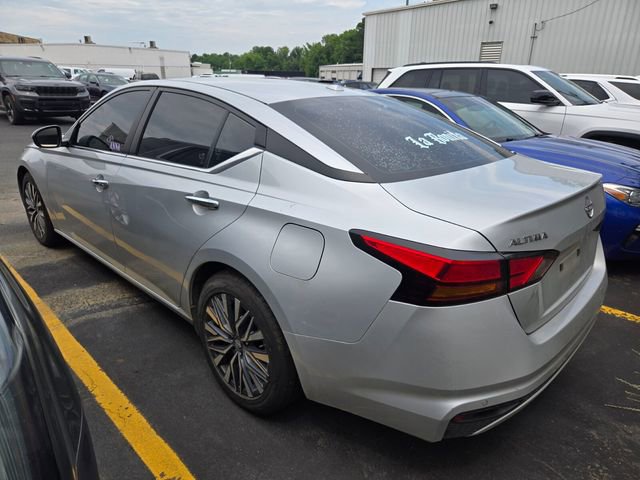 Used 2023 Nissan Altima 2.5 SV FWD image 6