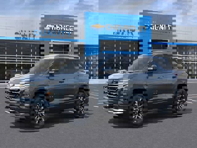 New 2026 Chevrolet Equinox LT image 2