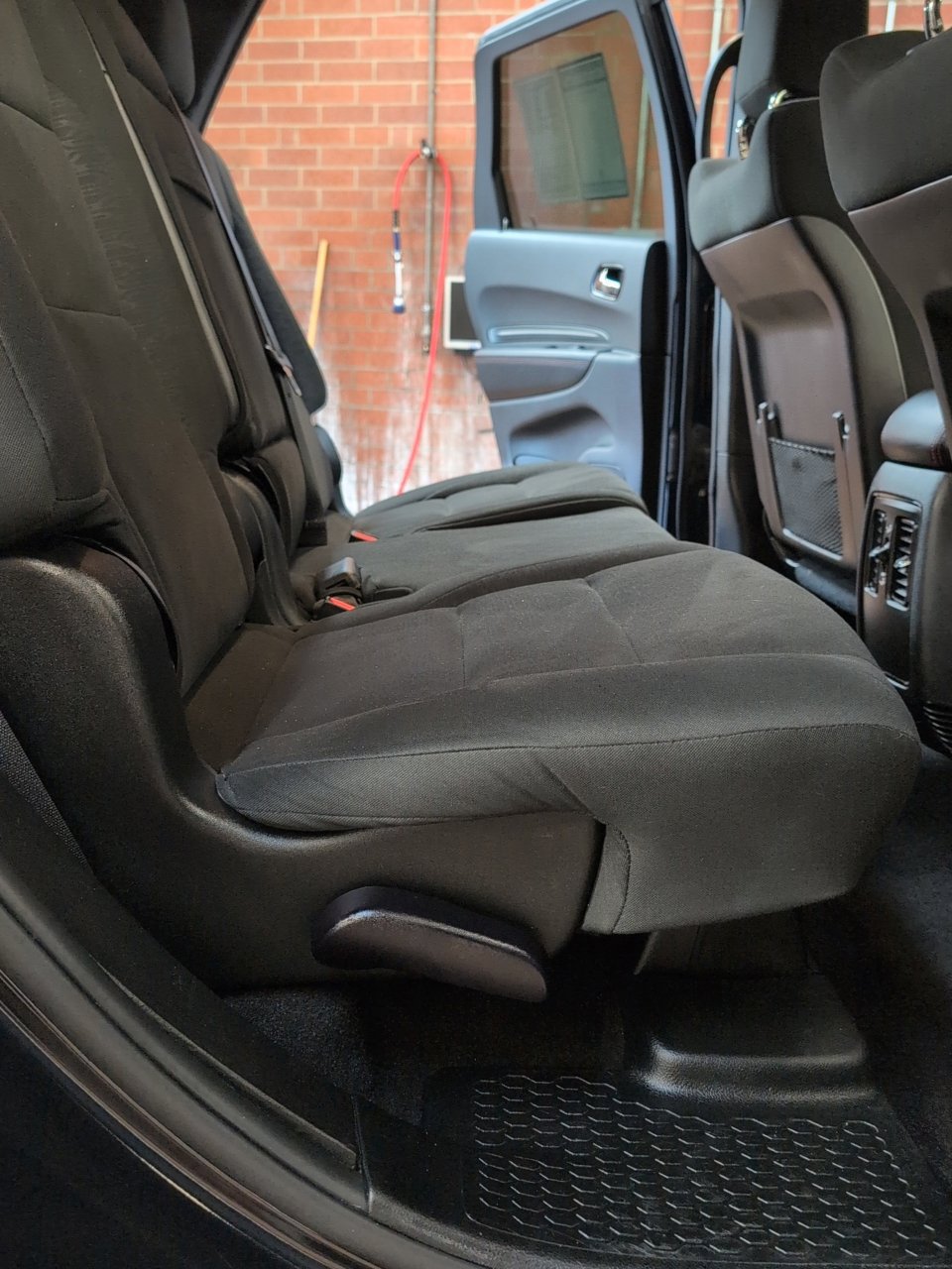 Used 2025 Dodge Durango GT AWD/4WD image 17