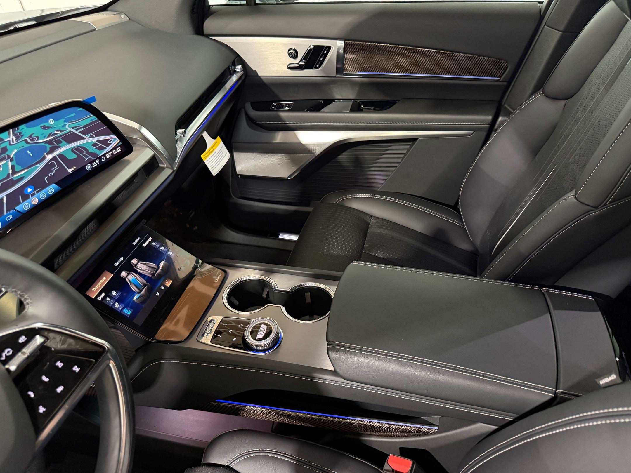 New 2026 Cadillac Vistiq Luxury AWD/4WD image 37