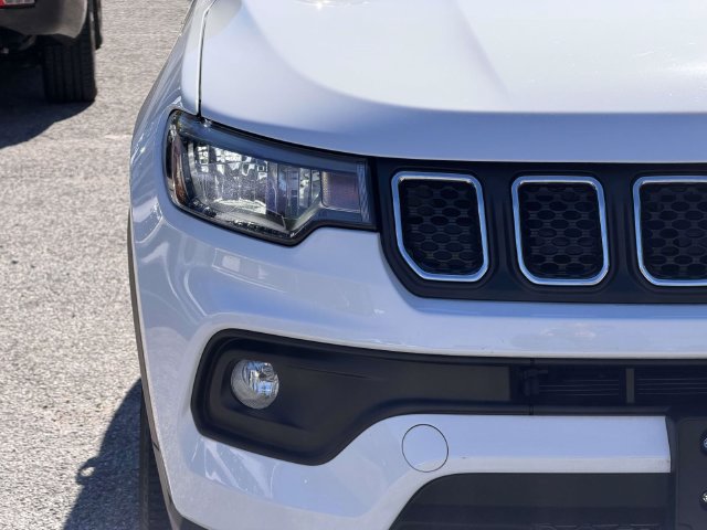 Certified 2023 Jeep Compass Latitude AWD/4WD image 9