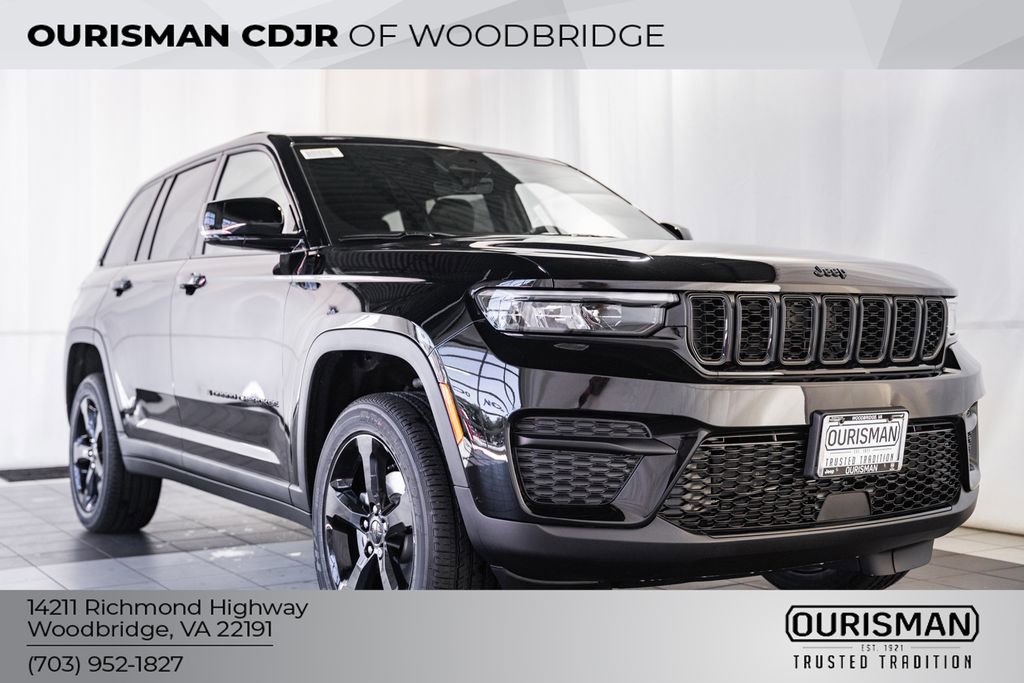 New 2025 Jeep Grand Cherokee Laredo