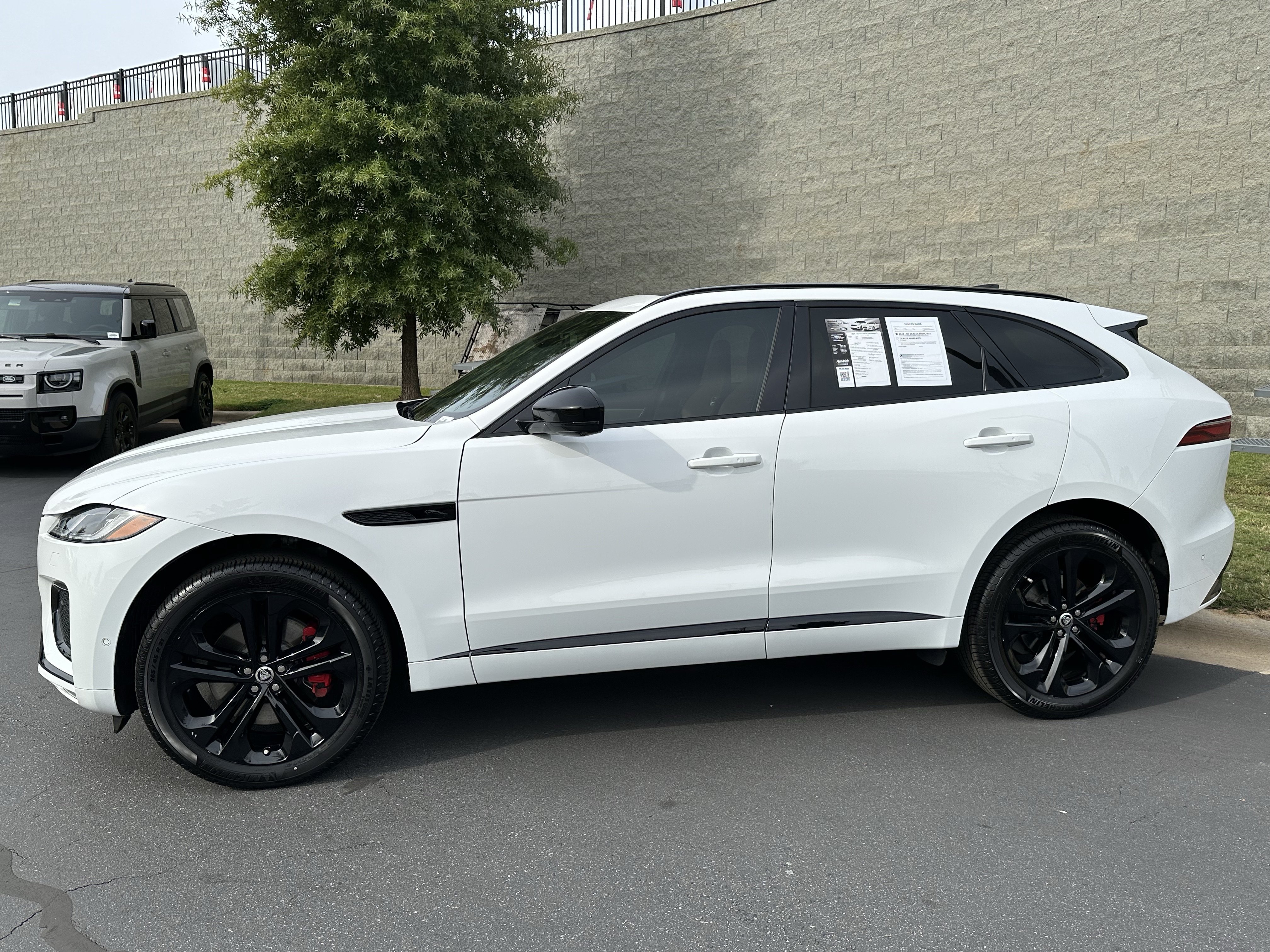 Certified 2026 Jaguar F-PACE R-Dynamic S AWD/4WD image 4