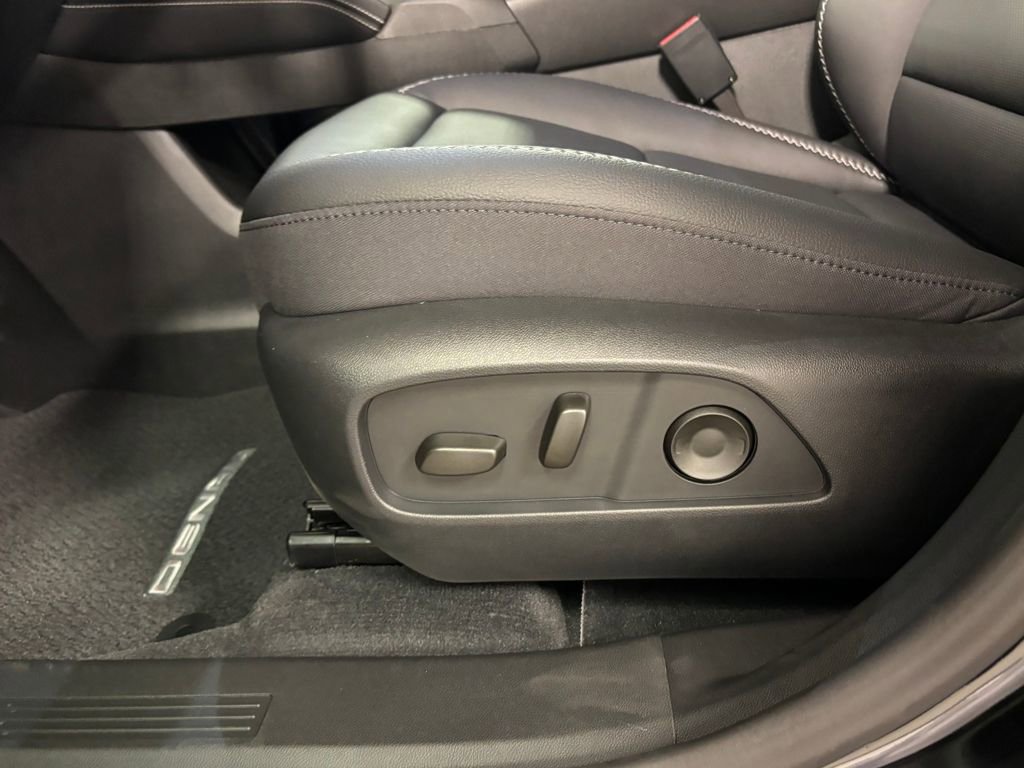 New 2026 GMC Terrain Denali w/ LPO, Floor Liner Package image 23