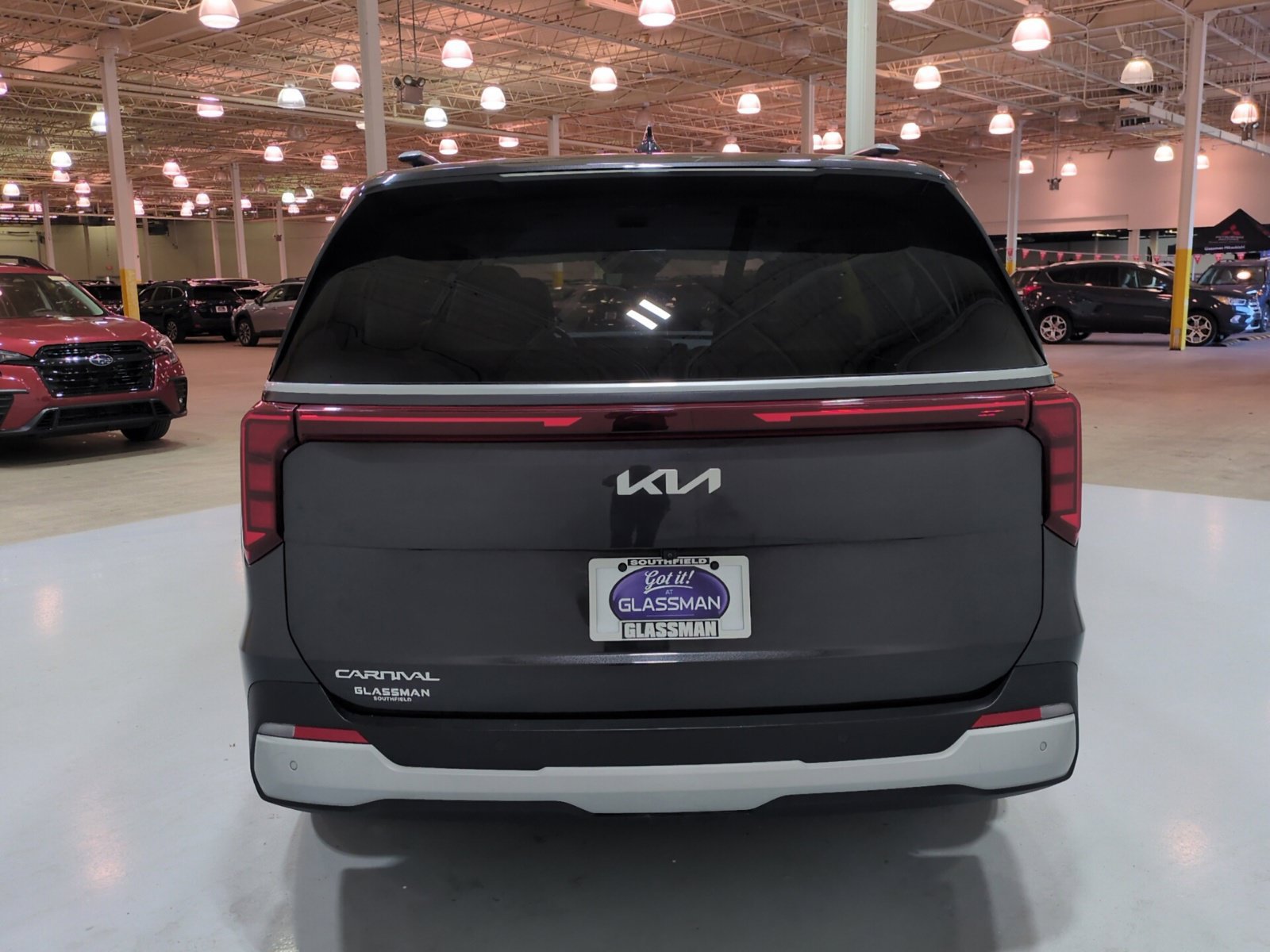 Certified 2025 Kia Carnival EX FWD image 5