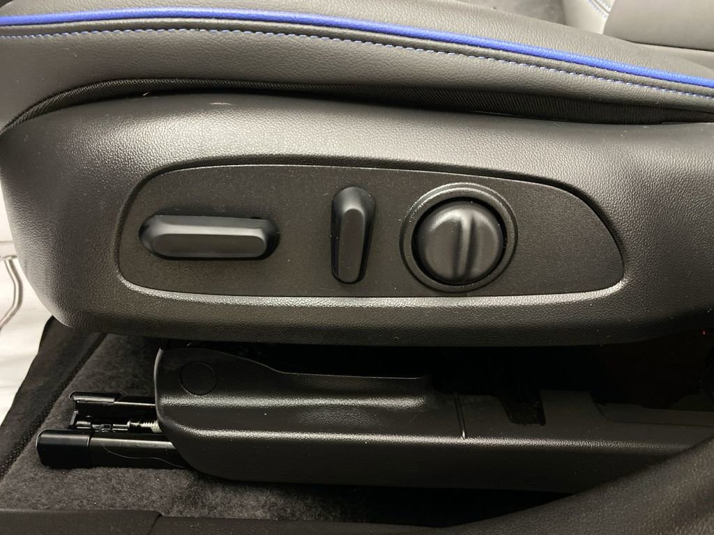 Certified 2024 Buick Envista Sport Touring w/ Convenience I Package image 12
