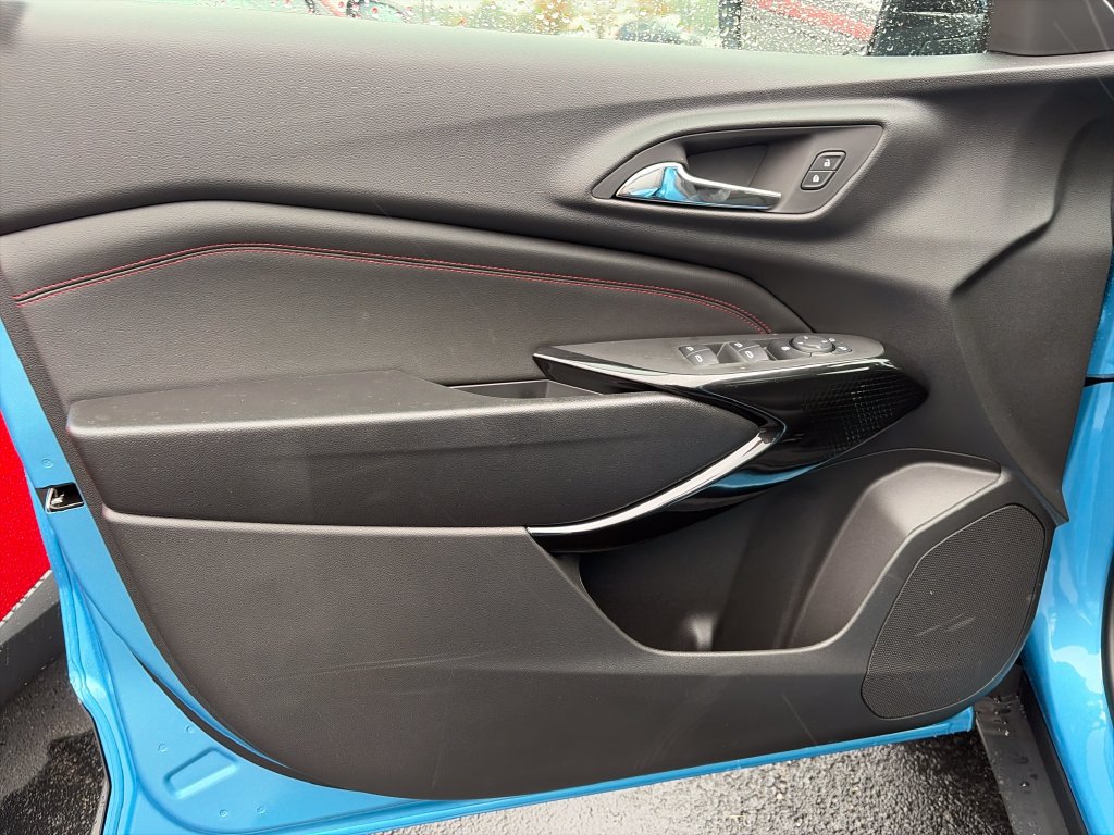 New 2026 Chevrolet Trax RS w/ Sunroof Package FWD image 14