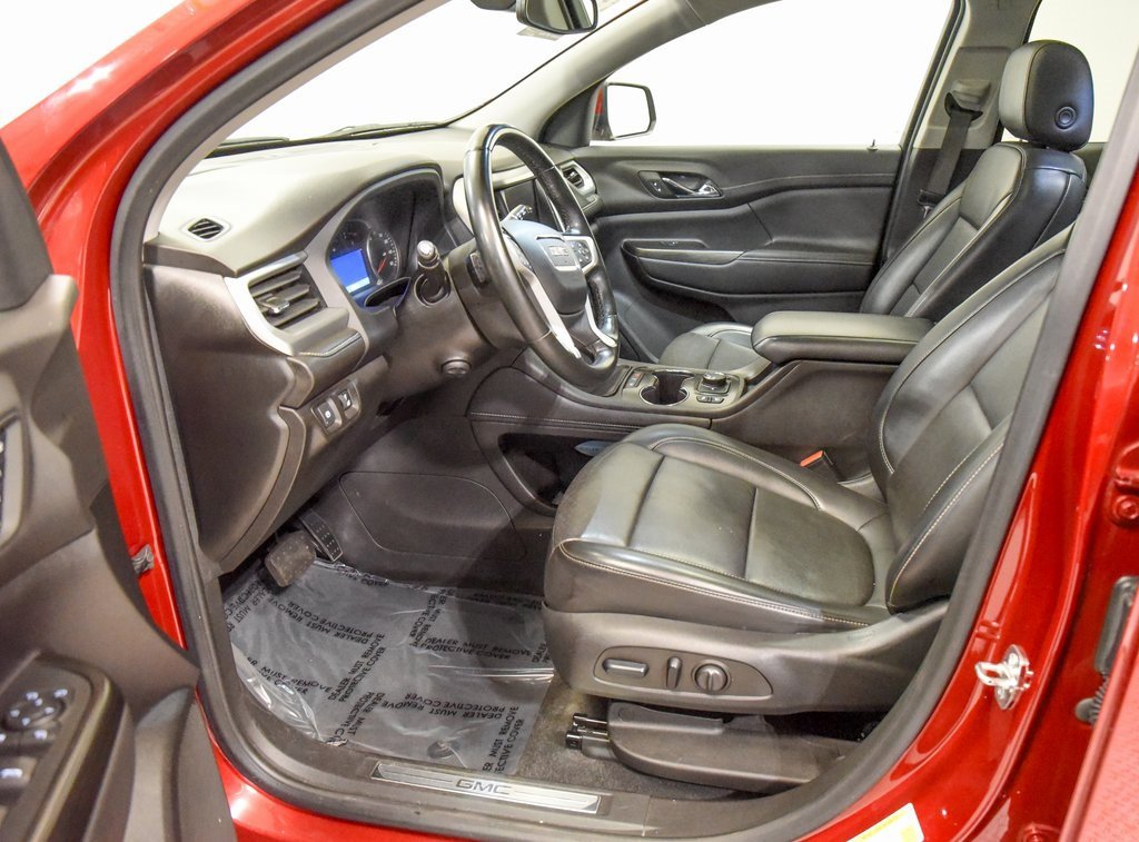 Used 2023 GMC Acadia SLT w/ Preferred Package image 2