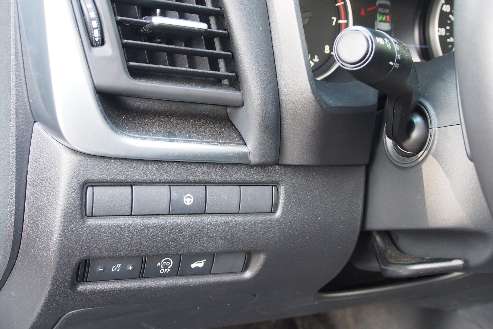 Used 2023 Nissan Rogue SV w/ SV Premium B Package FWD image 22