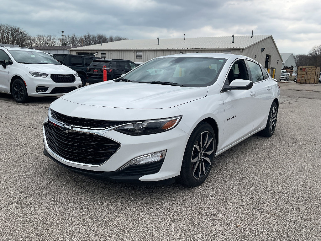 Used 2023 Chevrolet Malibu RS w/ LPO, Floor Liner Package image 3